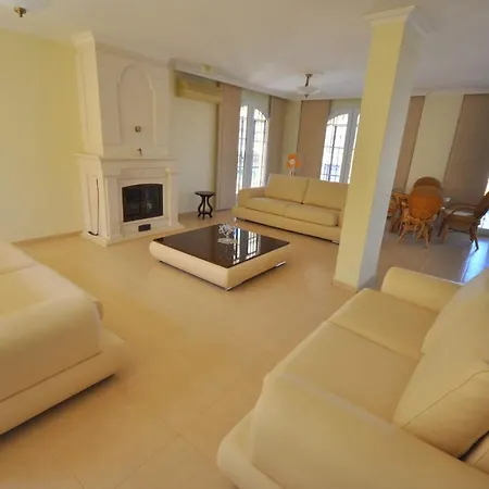Villa Sarilarda